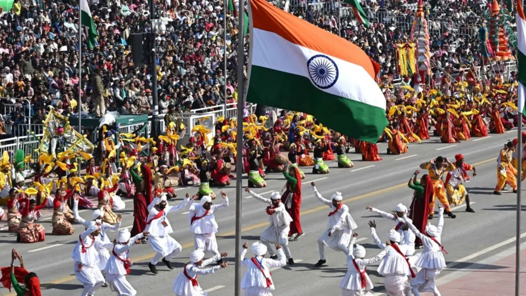 Republic Day Parade Live: गणतंत्र दिवस पर PM मोदी ने दी शुभकामनाएं, कर्तव्य पथ पर दिखेगी भारत की ताकत गणतंत्र