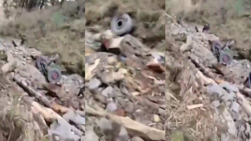 जम्मू कश्मीर के डोडा में सेना की गाड़ी खाई में गिरी, हादसे में 10 जवानों की मौत जम्मू कश्मीर